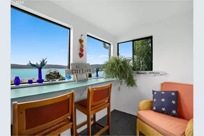 955 NE Mill St, Waldport, OR 97394 - Photo 9