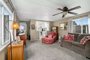 955 NE Mill St, Waldport, OR 97394 - Photo 11