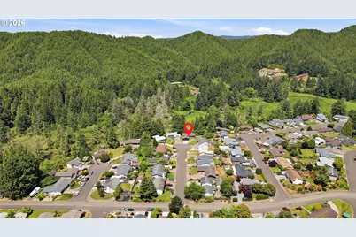 471 Camellia Ct, Reedsport, OR 97467 - Photo 43