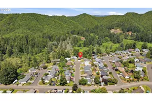 471 Camellia Ct, Reedsport, OR 97467 - Photo 43