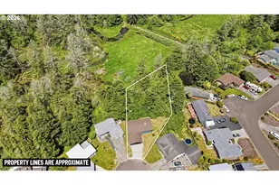 471 Camellia Ct, Reedsport, OR 97467 - Photo 3