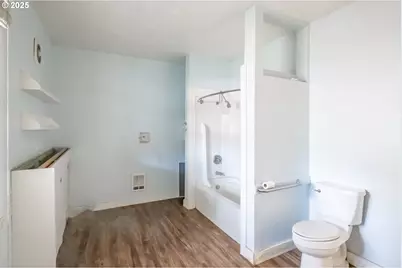 96470 Highway 99, Junction City, OR 97448 - Photo 17