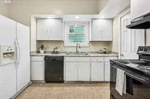 7427 SE Woodstock Blvd, Portland, OR 97206 - Photo 11