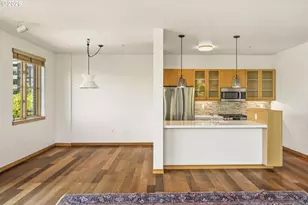1030 NW Johnson St, Portland, OR 97209 - Photo 9