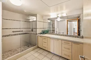 1030 NW Johnson St, Portland, OR 97209 - Photo 27