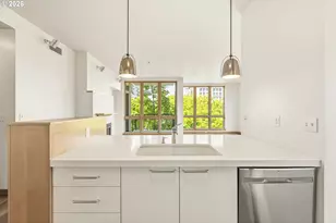 1030 NW Johnson St, Portland, OR 97209 - Photo 17