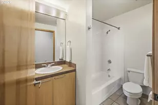 1030 NW Johnson St, Portland, OR 97209 - Photo 25