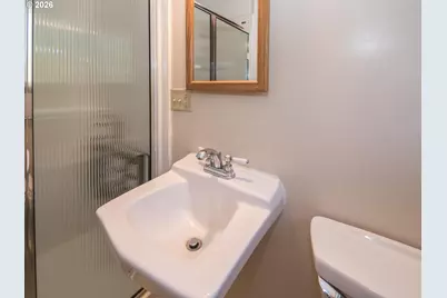 17005 SE Alder St, Portland, OR 97233 - Photo 15