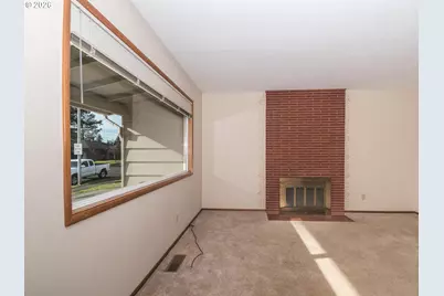 17005 SE Alder St, Portland, OR 97233 - Photo 7