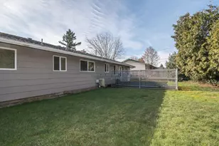 17005 SE Alder St, Portland, OR 97233 - Photo 27