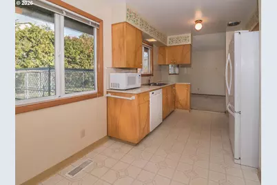 17005 SE Alder St, Portland, OR 97233 - Photo 17