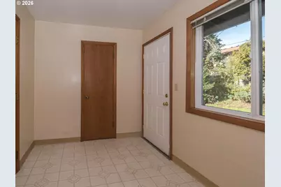 17005 SE Alder St, Portland, OR 97233 - Photo 13