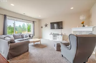 2982 23rd Ave, Albany, OR 97321 - Photo 5