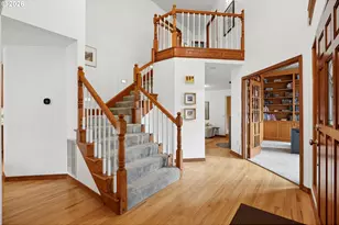 12504 Shelby Ct, Lake Oswego, OR 97035 - Photo 3