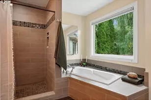 12504 Shelby Ct, Lake Oswego, OR 97035 - Photo 27