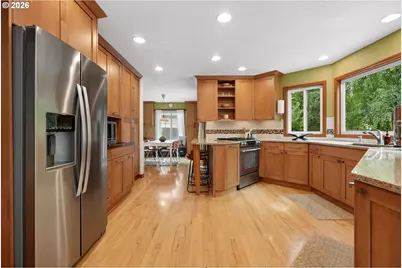 12504 Shelby Ct, Lake Oswego, OR 97035 - Photo 9