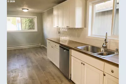 507 Clark St, Kelso, WA 98626 - Photo 9