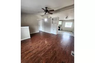 623 SW 2nd St, Madras, OR 97741 - Photo 5
