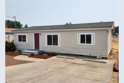 623 SW 2nd St, Madras, OR 97741 - Photo 3