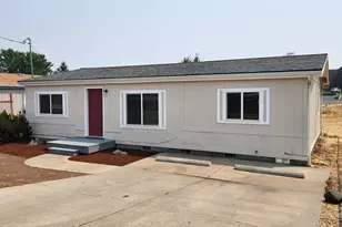623 SW 2nd St, Madras, OR 97741 - Photo 3