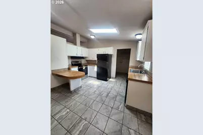 623 SW 2nd St, Madras, OR 97741 - Photo 7