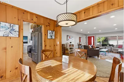 208 N College St, Newberg, OR 97132 - Photo 9