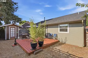 208 N College St, Newberg, OR 97132 - Photo 37