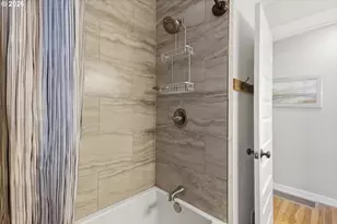 208 N College St, Newberg, OR 97132 - Photo 21