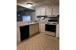 1400 Candlelight Dr, Eugene, OR 97402 - Photo 11