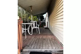 1400 Candlelight Dr, Eugene, OR 97402 - Photo 17