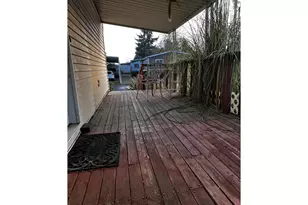 1400 Candlelight Dr, Eugene, OR 97402 - Photo 3