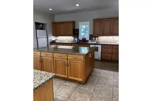 1400 Candlelight Dr, Eugene, OR 97402 - Photo 23