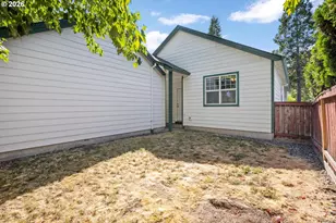 730 NE Pacific Dr, Fairview, OR 97024 - Photo 23