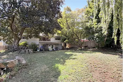 2405 NE Morgan St, Portland, OR 97211 - Photo 13