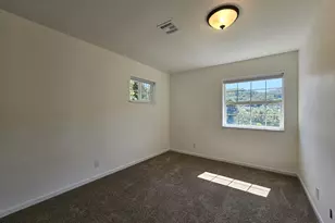 2750 SE Booth Ave, Roseburg, OR 97470 - Photo 27