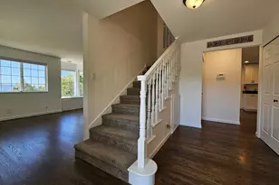 2750 SE Booth Ave, Roseburg, OR 97470 - Photo 3