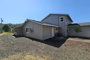 2750 SE Booth Ave, Roseburg, OR 97470 - Photo 35