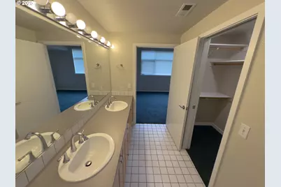 2327 NW Northrup St #8, Portland, OR 97210 - Photo 17