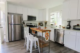 611 SE 142nd Ave, Portland, OR 97233 - Photo 3