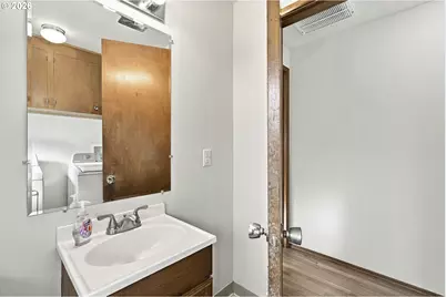 13670 SW 22nd St, Beaverton, OR 97008 - Photo 27