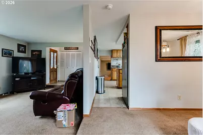 2790 23rd St, Springfield, OR 97477 - Photo 9