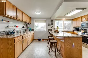 2790 23rd St, Springfield, OR 97477 - Photo 11