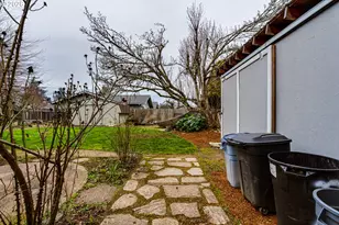 2790 23rd St, Springfield, OR 97477 - Photo 29