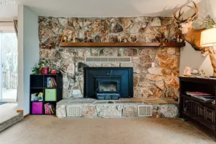 2790 23rd St, Springfield, OR 97477 - Photo 3