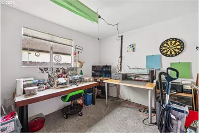 131 N 10th St, Cottage Grove, OR 97424 - Photo 23