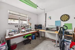 131 N 10th St, Cottage Grove, OR 97424 - Photo 23