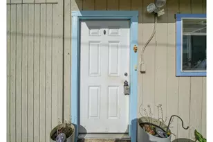 131 N 10th St, Cottage Grove, OR 97424 - Photo 3