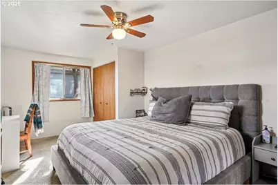 131 N 10th St, Cottage Grove, OR 97424 - Photo 17