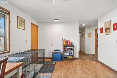 131 N 10th St, Cottage Grove, OR 97424 - Photo 11