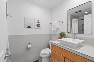 14325 SW 22nd St, Beaverton, OR 97008 - Photo 17